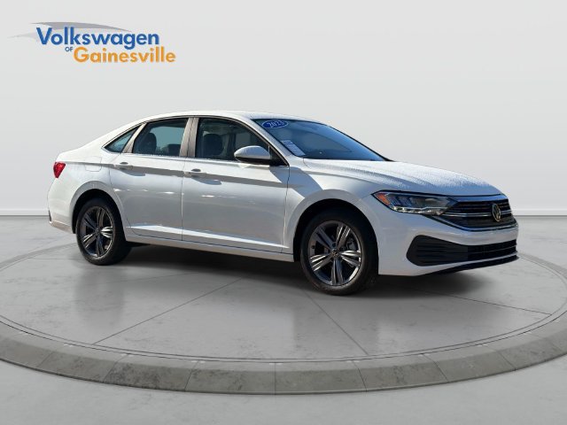 Certified 2023 Volkswagen Jetta SE FWD image 1