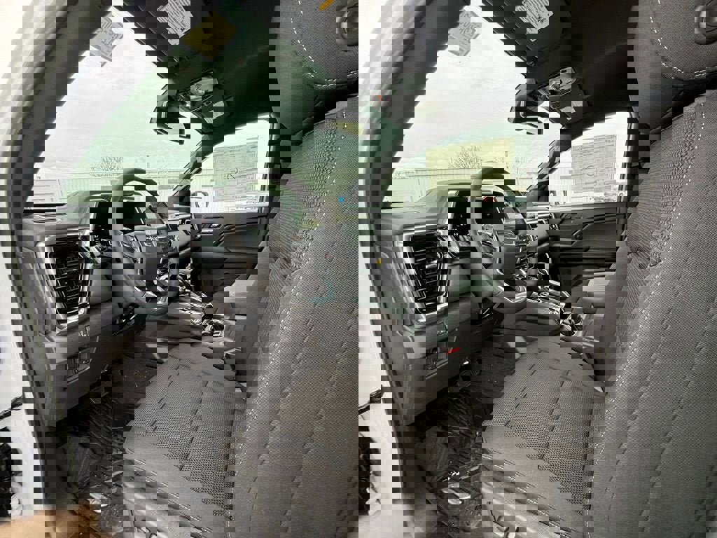 New 2026 GMC Canyon Elevation w/ Convenience Package image 9