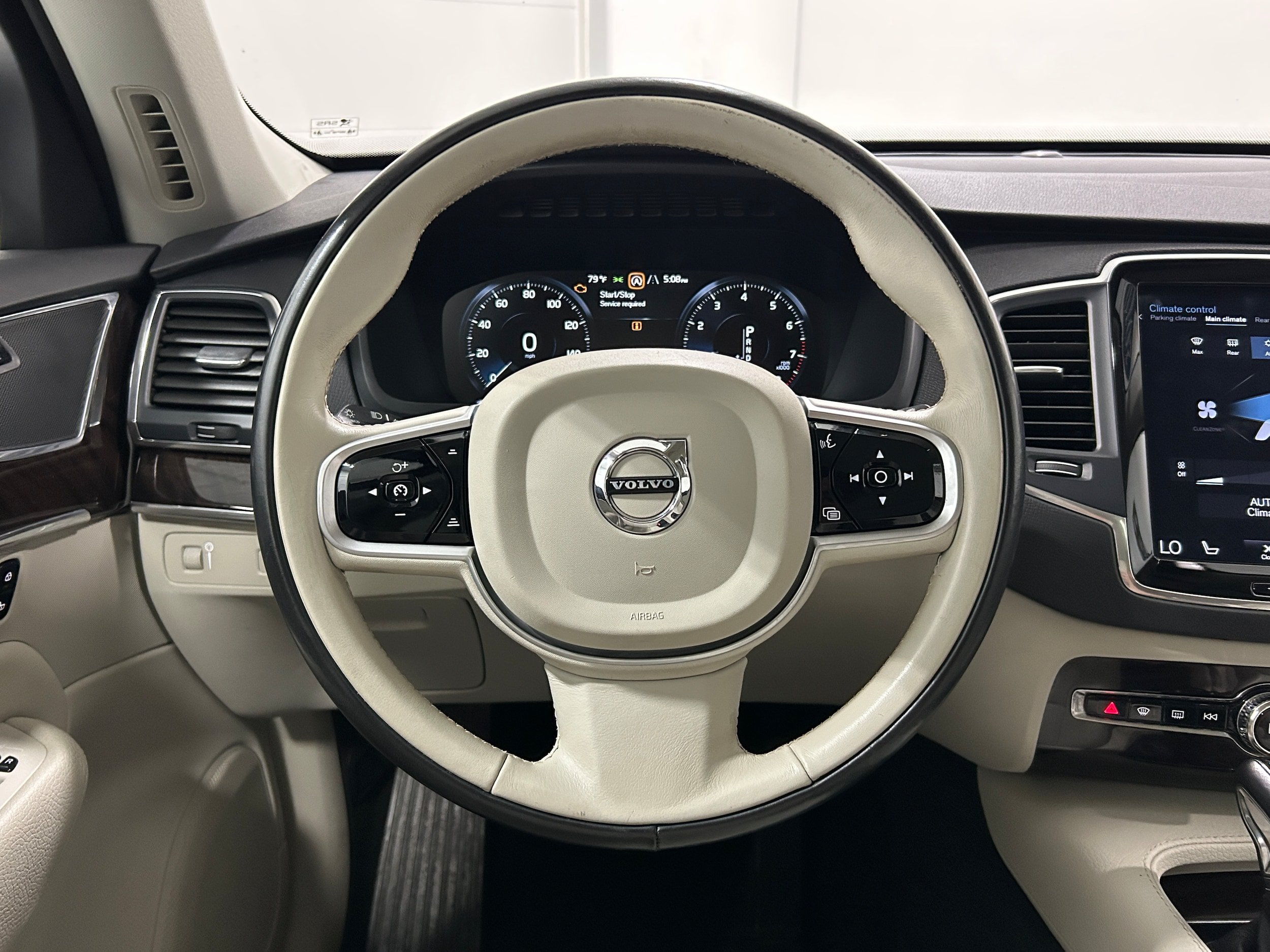 Used 2019 Volvo XC90 T6 Momentum w/ Advanced Package AWD/4WD image 12
