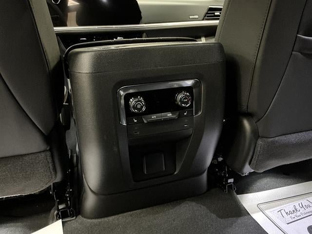 New 2026 Chevrolet Tahoe High Country AWD/4WD image 26