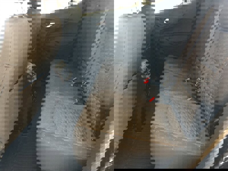 Used 2019 Chevrolet Equinox LT w/ Driver Convenience Package image 12