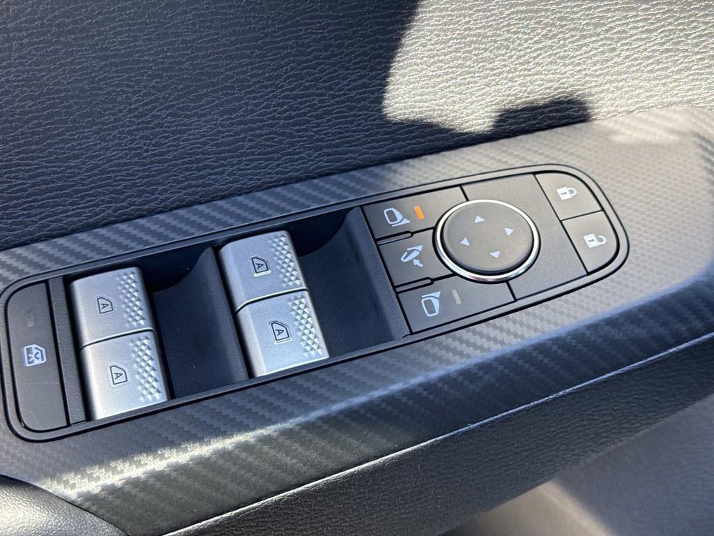 New 2026 Mitsubishi Outlander SE image 21