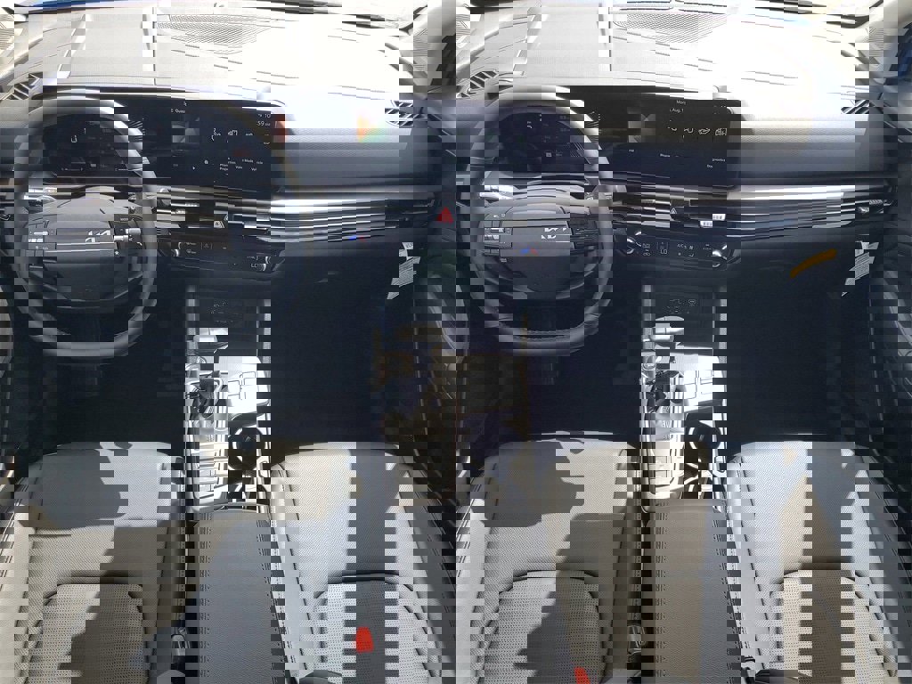 New 2026 Kia Sportage EX w/ EX Panorama Roof Package image 24