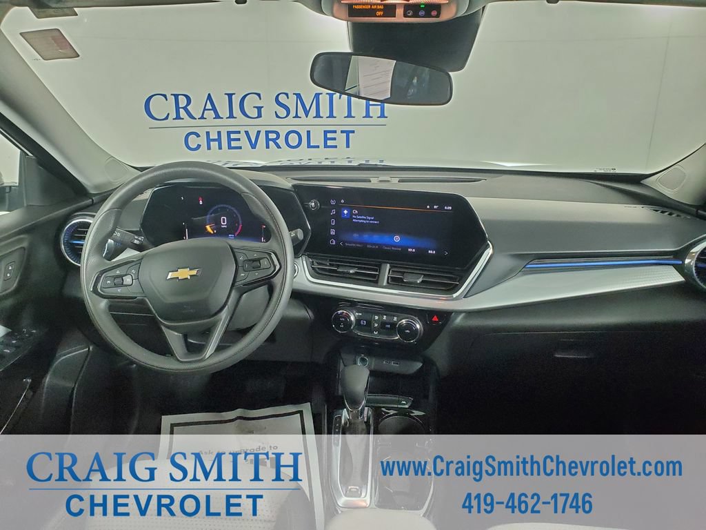 Used 2024 Chevrolet Trax LT FWD image 14