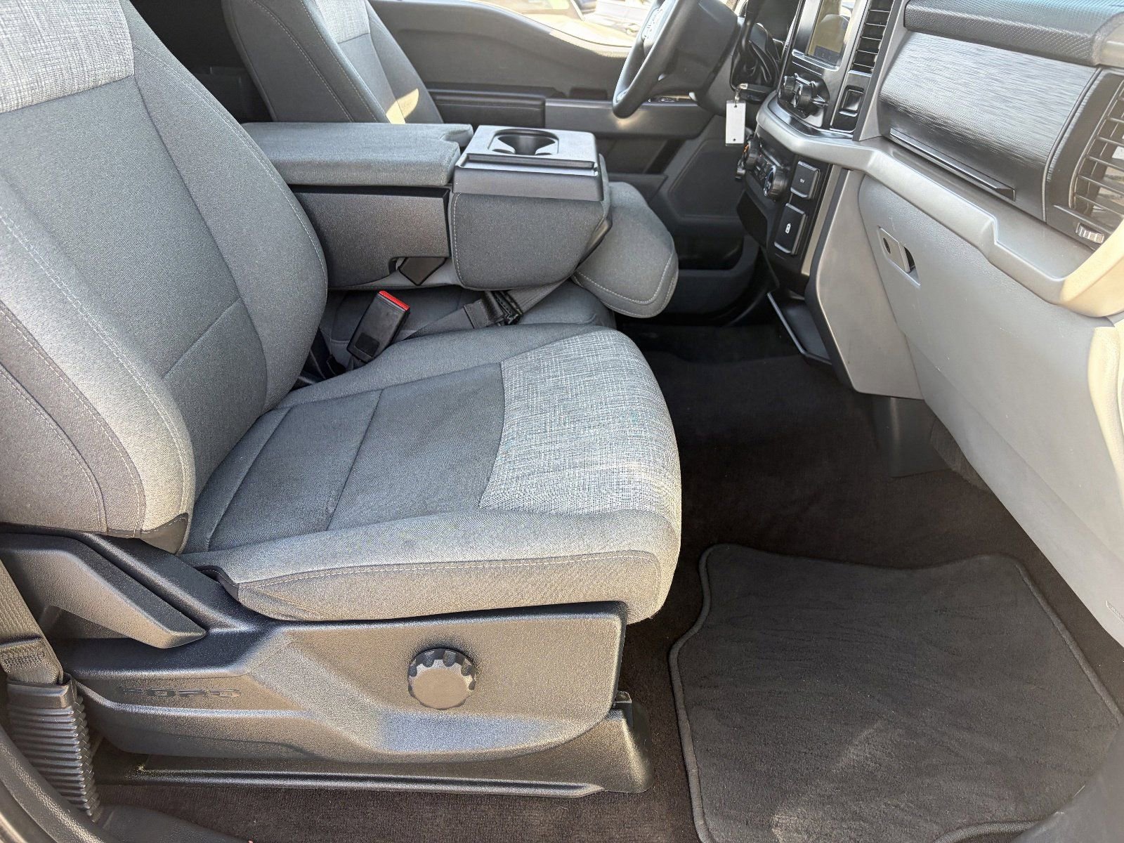 Used 2021 Ford F150 XLT image 12