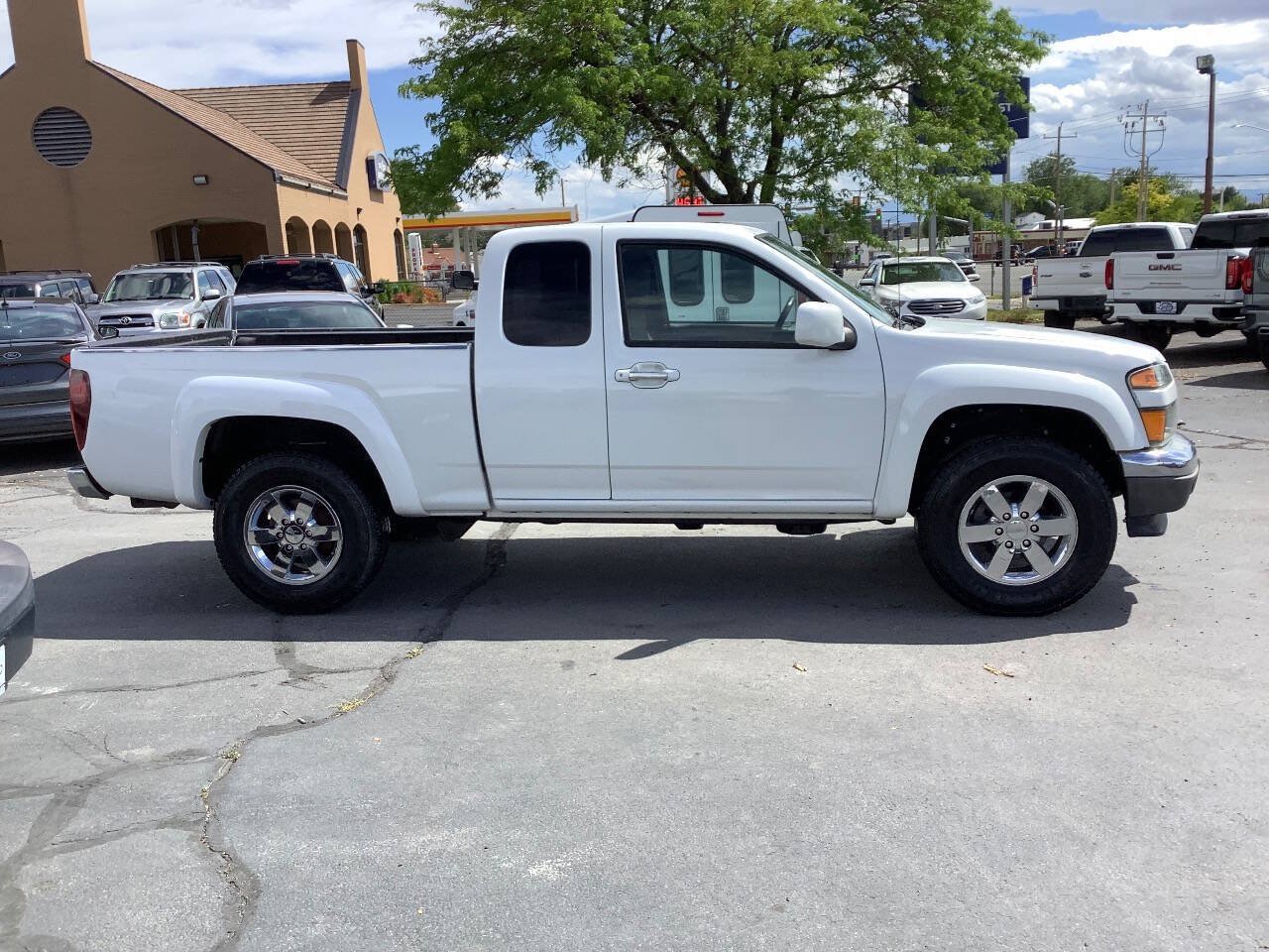 Used 2011 GMC Canyon SLE AWD/4WD image 10