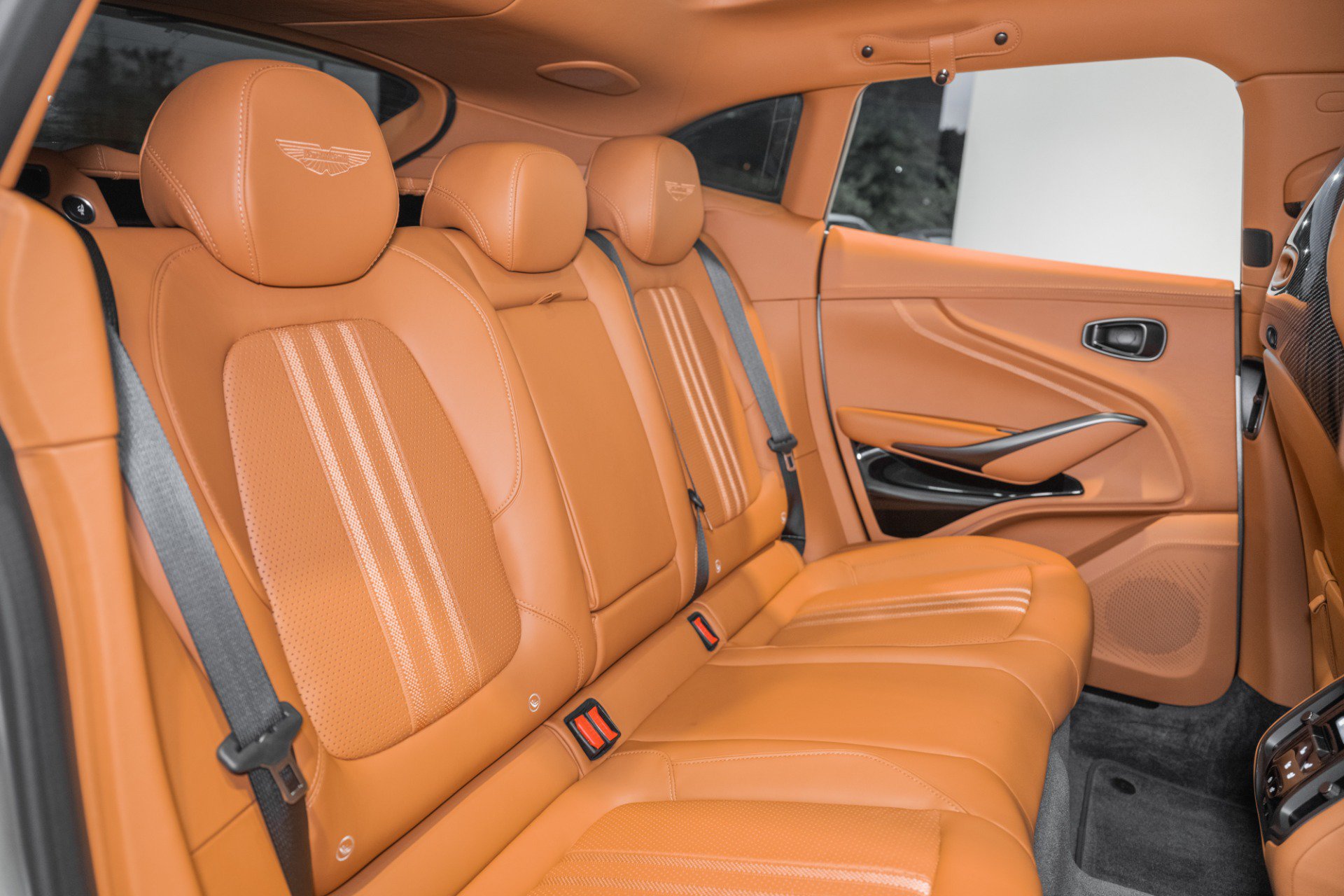 New 2026 Aston Martin DBX 707 AWD/4WD image 19