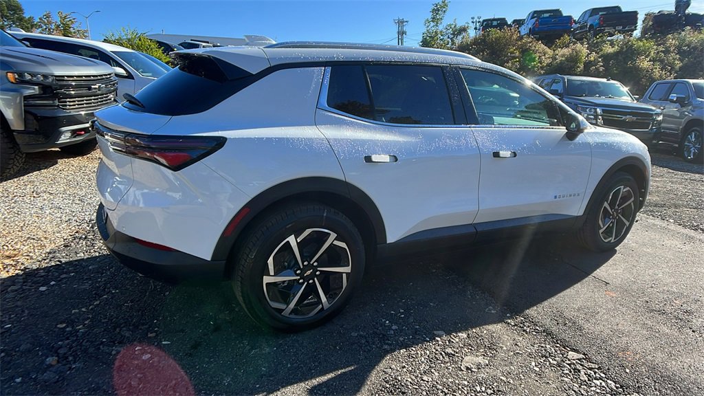 New 2026 Chevrolet Equinox EV LT image 5