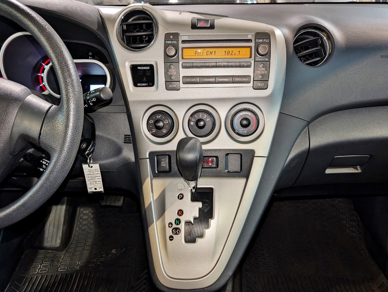 Used 2009 Toyota Matrix S image 31