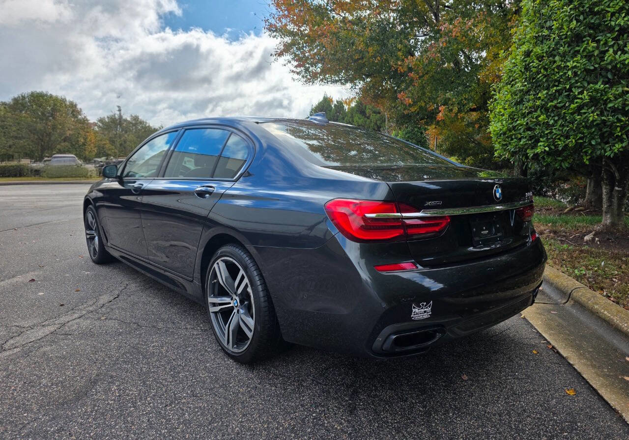Used 2019 BMW 750i xDrive w/ Executive Package image 3