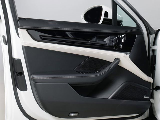 New 2025 Porsche Panamera 4 image 23