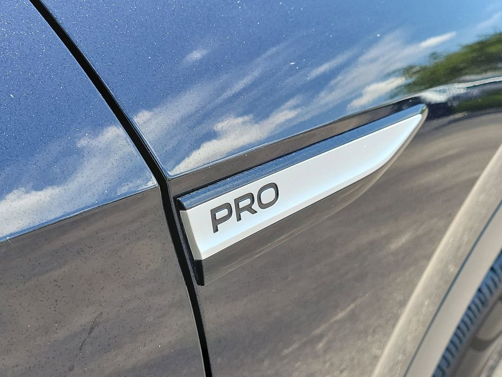 Certified 2023 Volkswagen ID.4 Pro RWD image 6