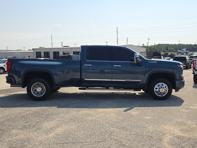 Used 2024 Chevrolet Silverado 3500 High Country w/ High Country Premium Package AWD/4WD image 6
