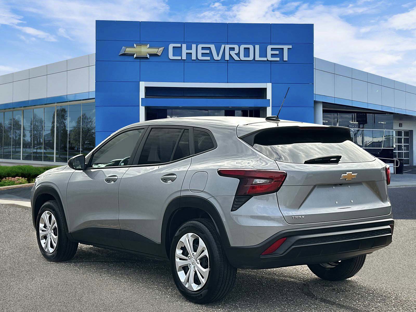 Certified 2024 Chevrolet Trax LS image 3