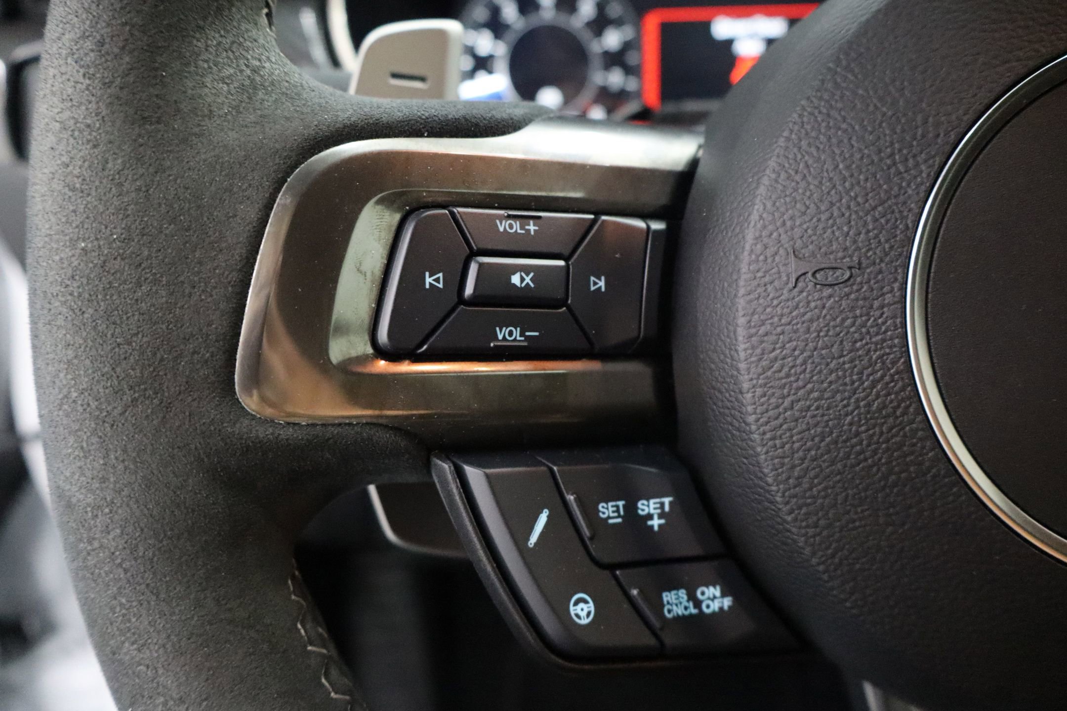 Used 2021 Ford Mustang Shelby GT500 w/ Technology Package image 17