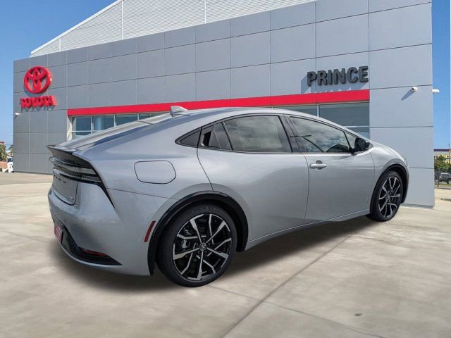 New 2025 Toyota Prius Plug-In Hybrid FWD image 4