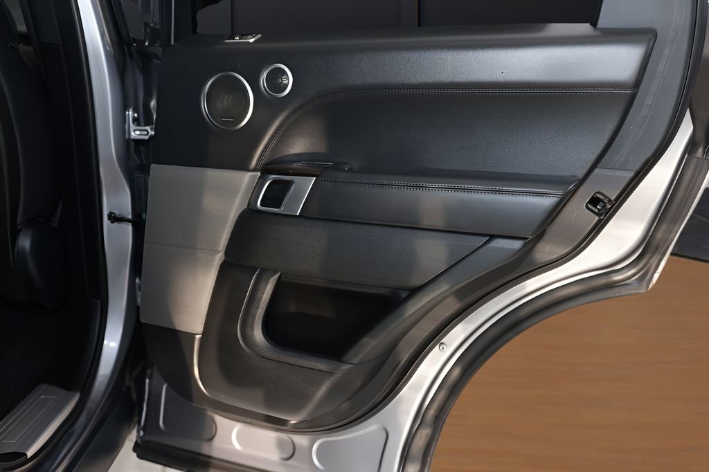 Used 2020 Land Rover Range Rover Sport HSE Dynamic image 19