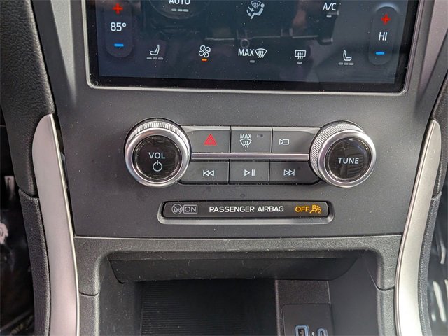 Used 2024 Ford Edge SEL image 23