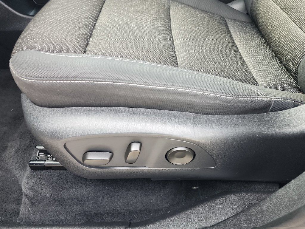 Certified 2024 Chevrolet Traverse LT FWD image 12