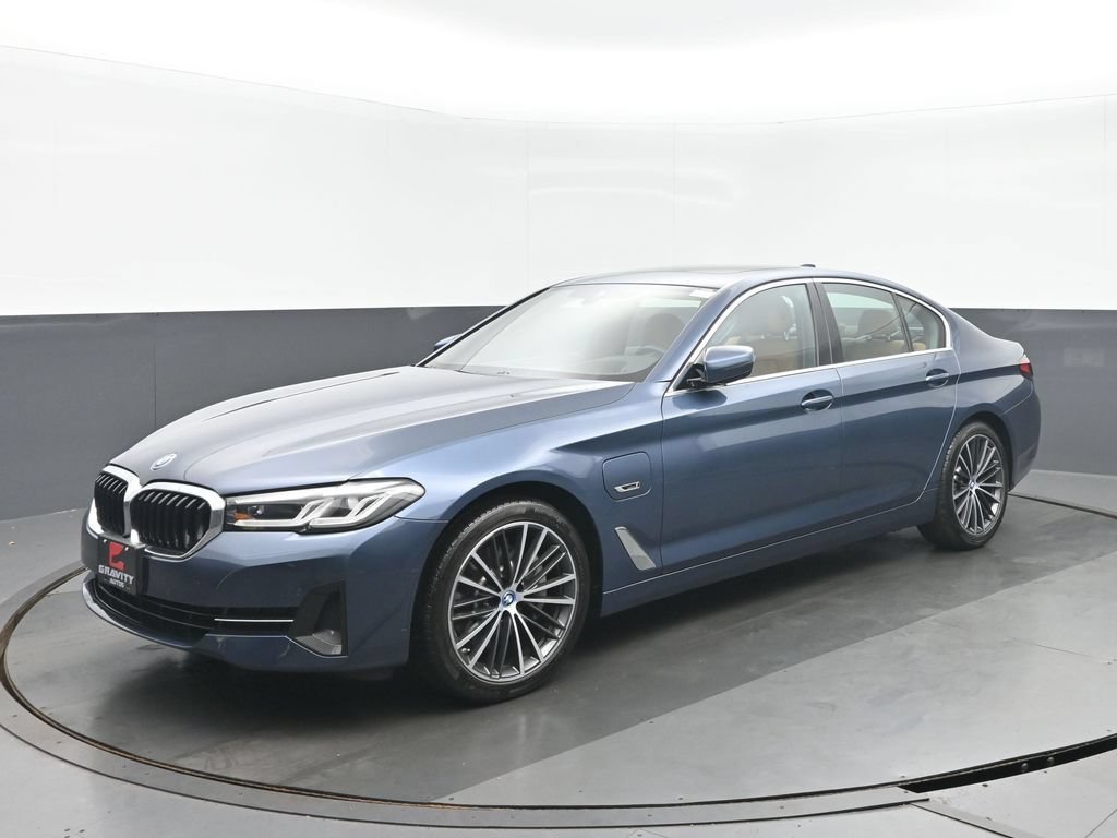 Used 2023 BMW 530e xDrive w/ Premium Package AWD/4WD image 7