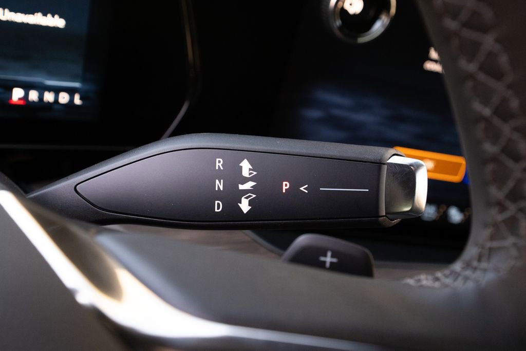 New 2025 Chevrolet Suburban Premier w/ Sun And Tow Package image 31