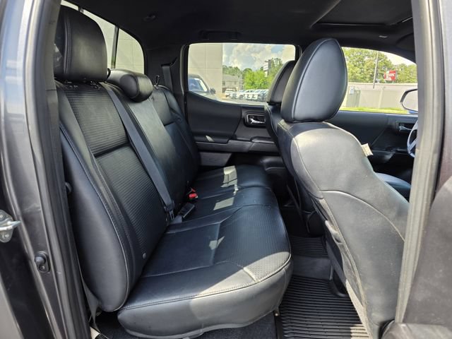 Used 2019 Toyota Tacoma TRD Sport AWD/4WD image 26