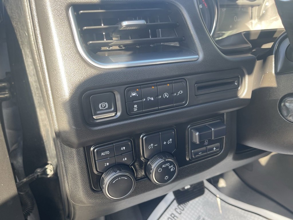 Used 2021 Chevrolet Tahoe RST w/ Luxury Package image 27