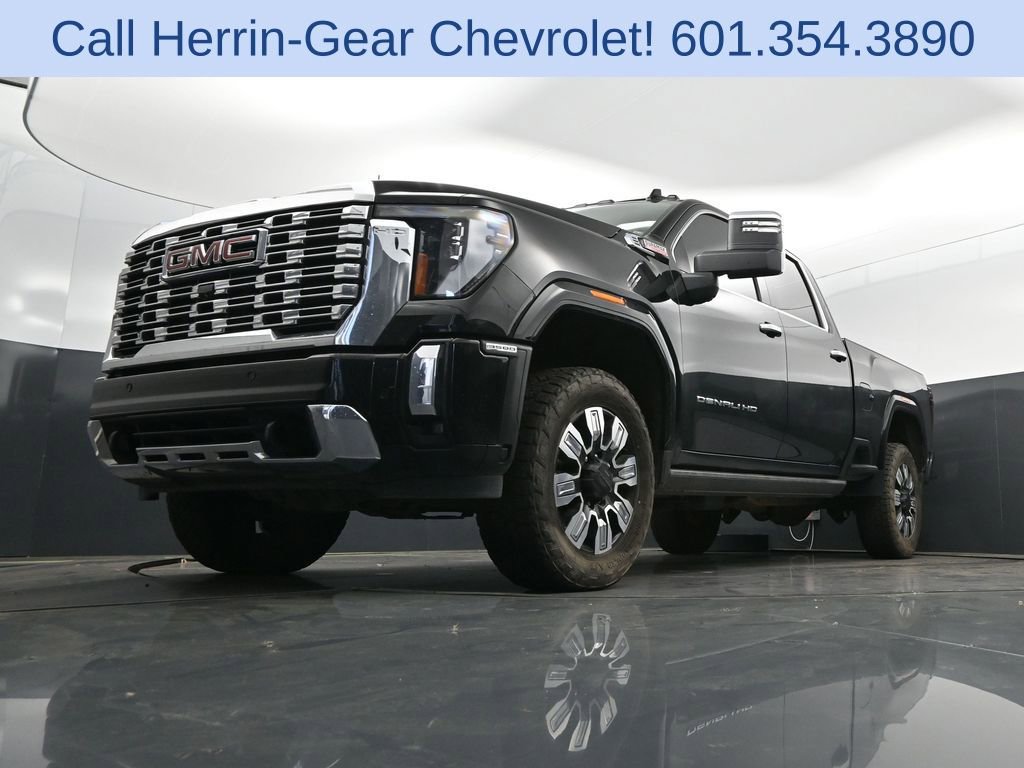 Used 2024 GMC Sierra 3500 Denali w/ Denali Reserve Package image 43