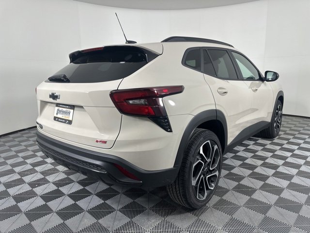 New 2026 Chevrolet Trax RS w/ Sunroof Package image 3