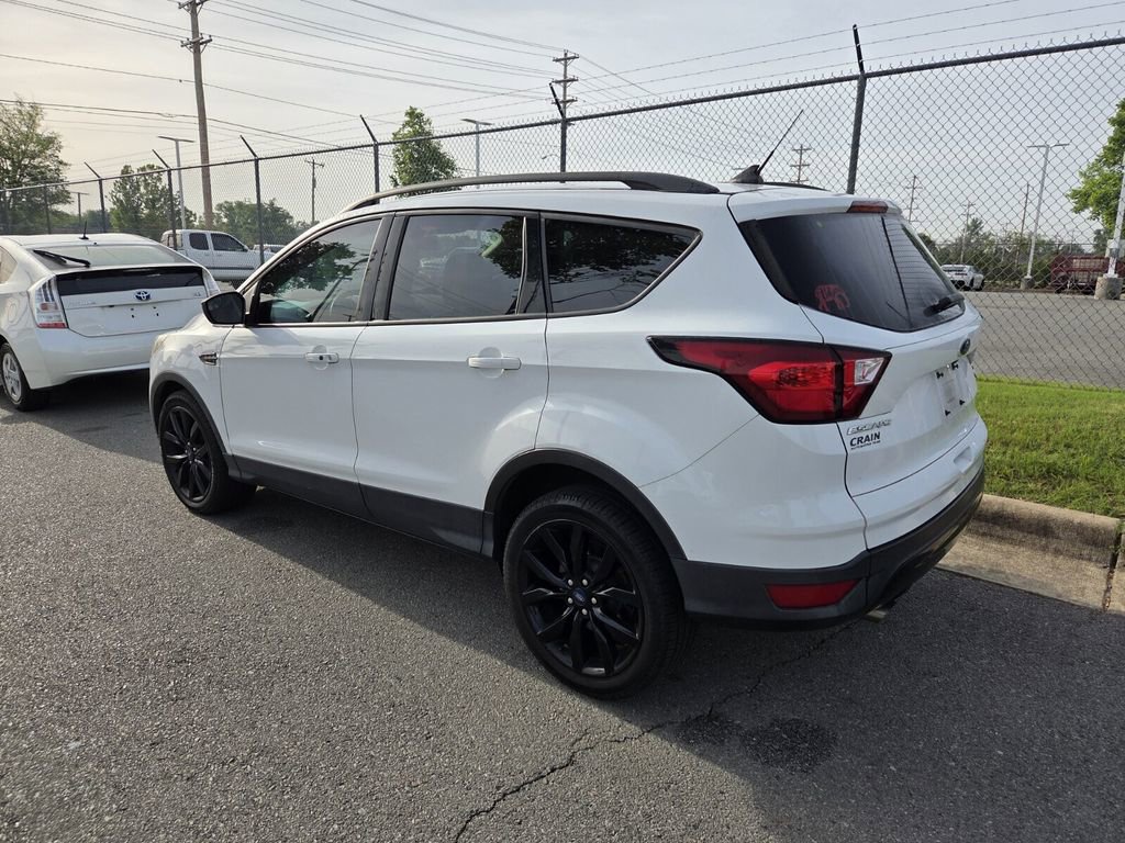 Used 2019 Ford Escape SE FWD image 5