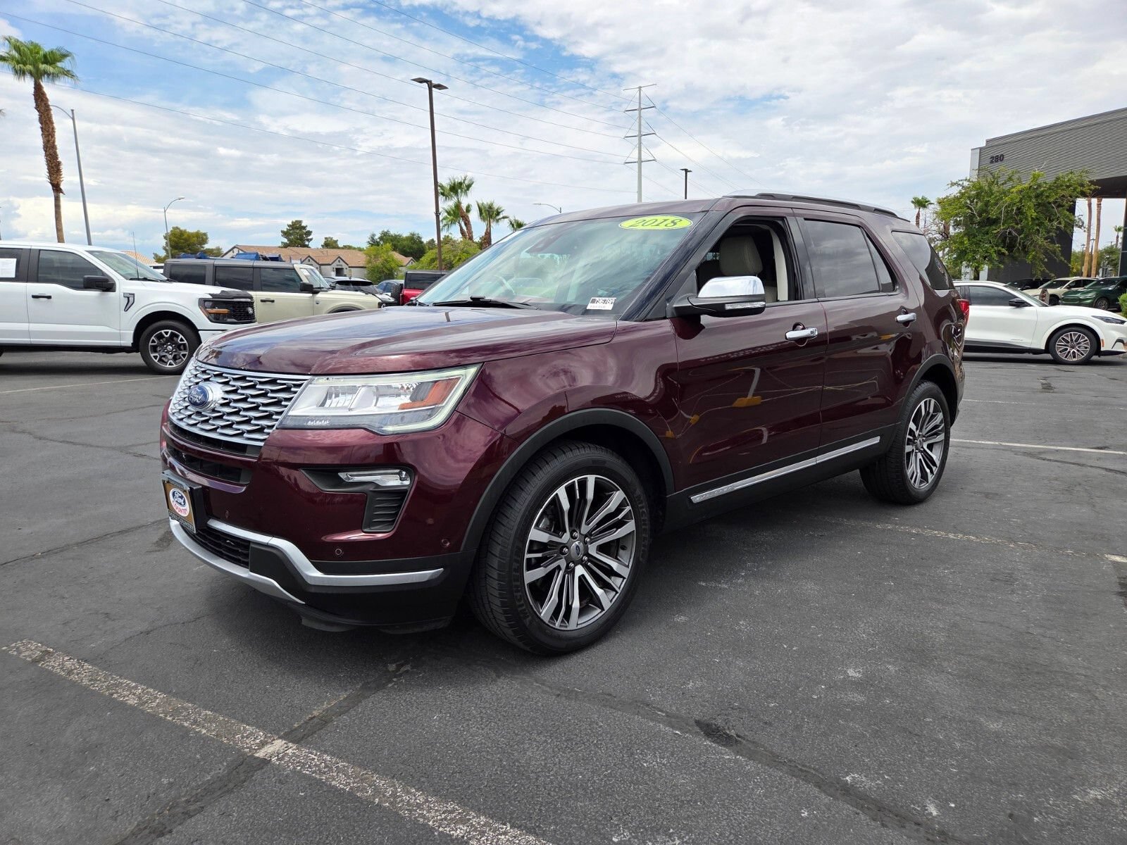 Certified 2018 Ford Explorer Platinum AWD/4WD image 2