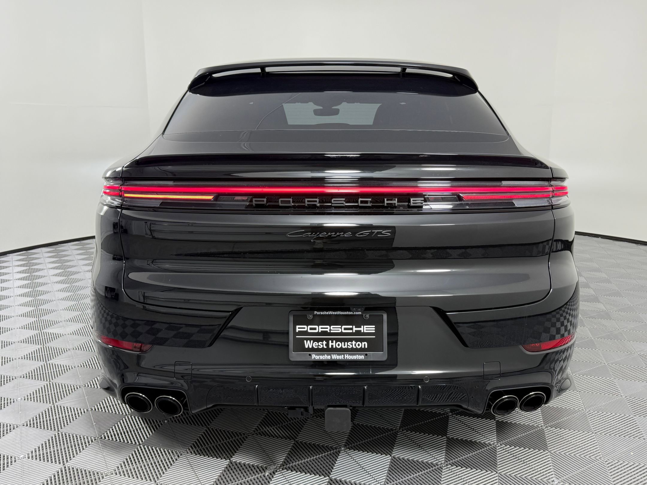 New 2026 Porsche Cayenne GTS image 10