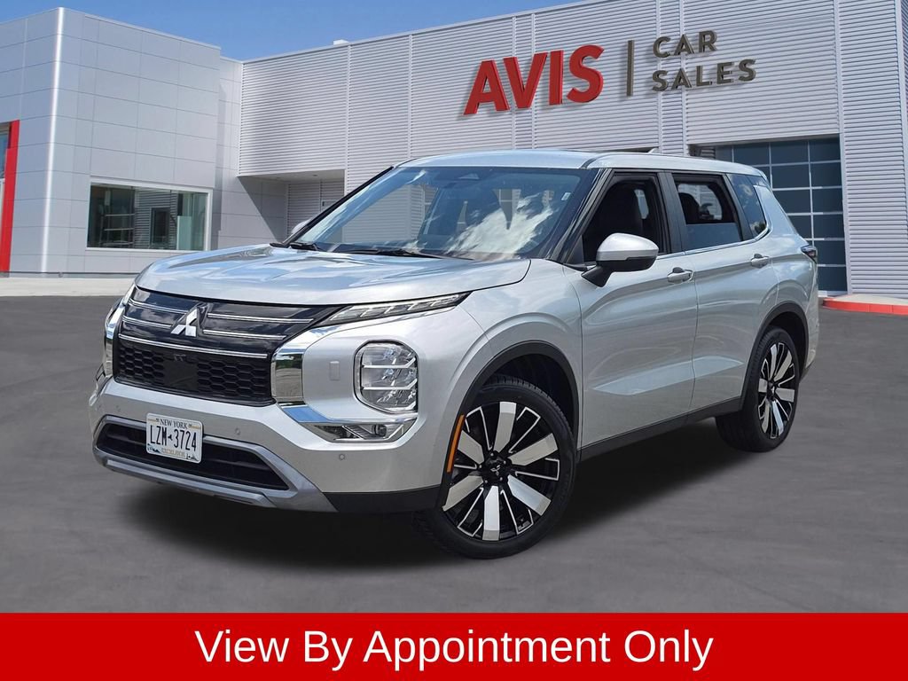 Used 2025 Mitsubishi Outlander SE AWD/4WD image 1