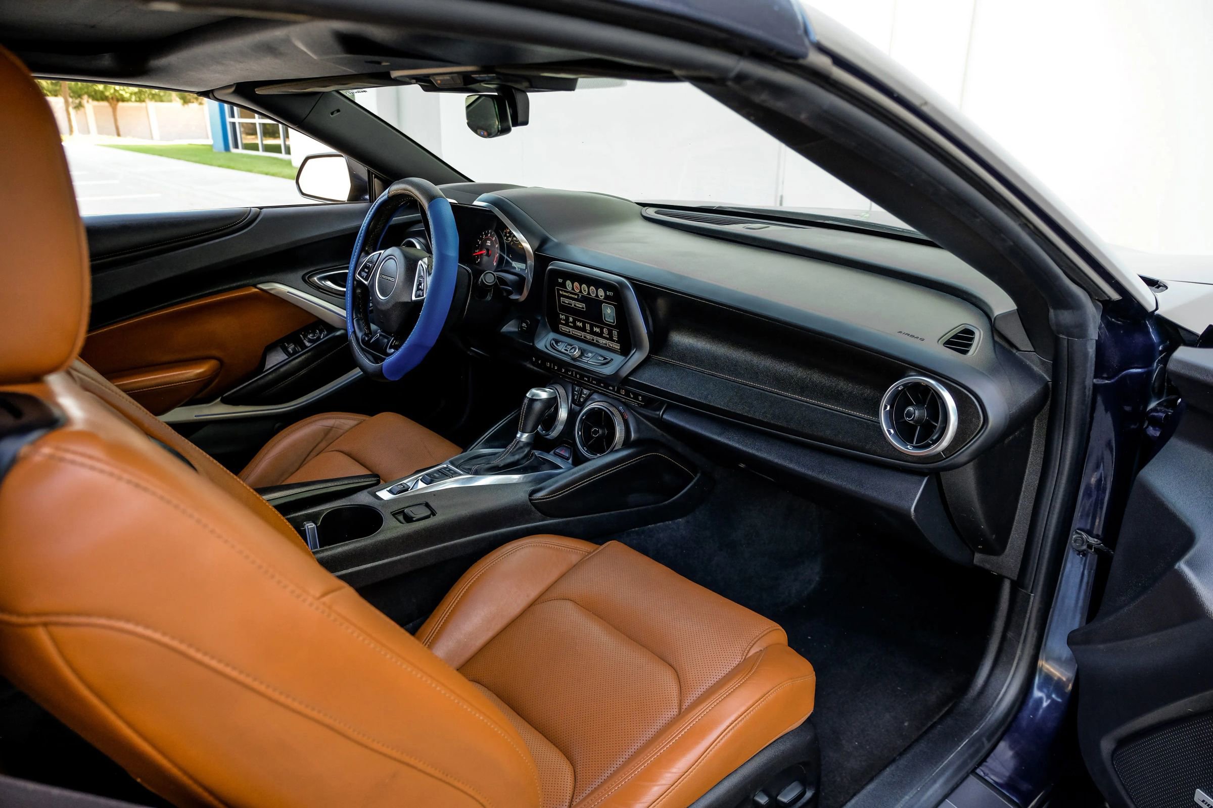 Used 2016 Chevrolet Camaro LT RWD image 15