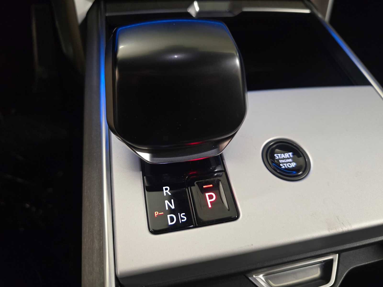 New 2026 Land Rover Range Rover SV image 35