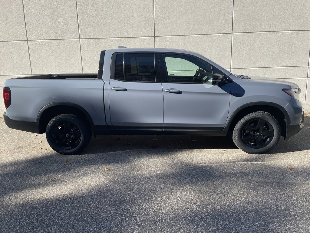 New 2026 Honda Ridgeline Black Edition image 5