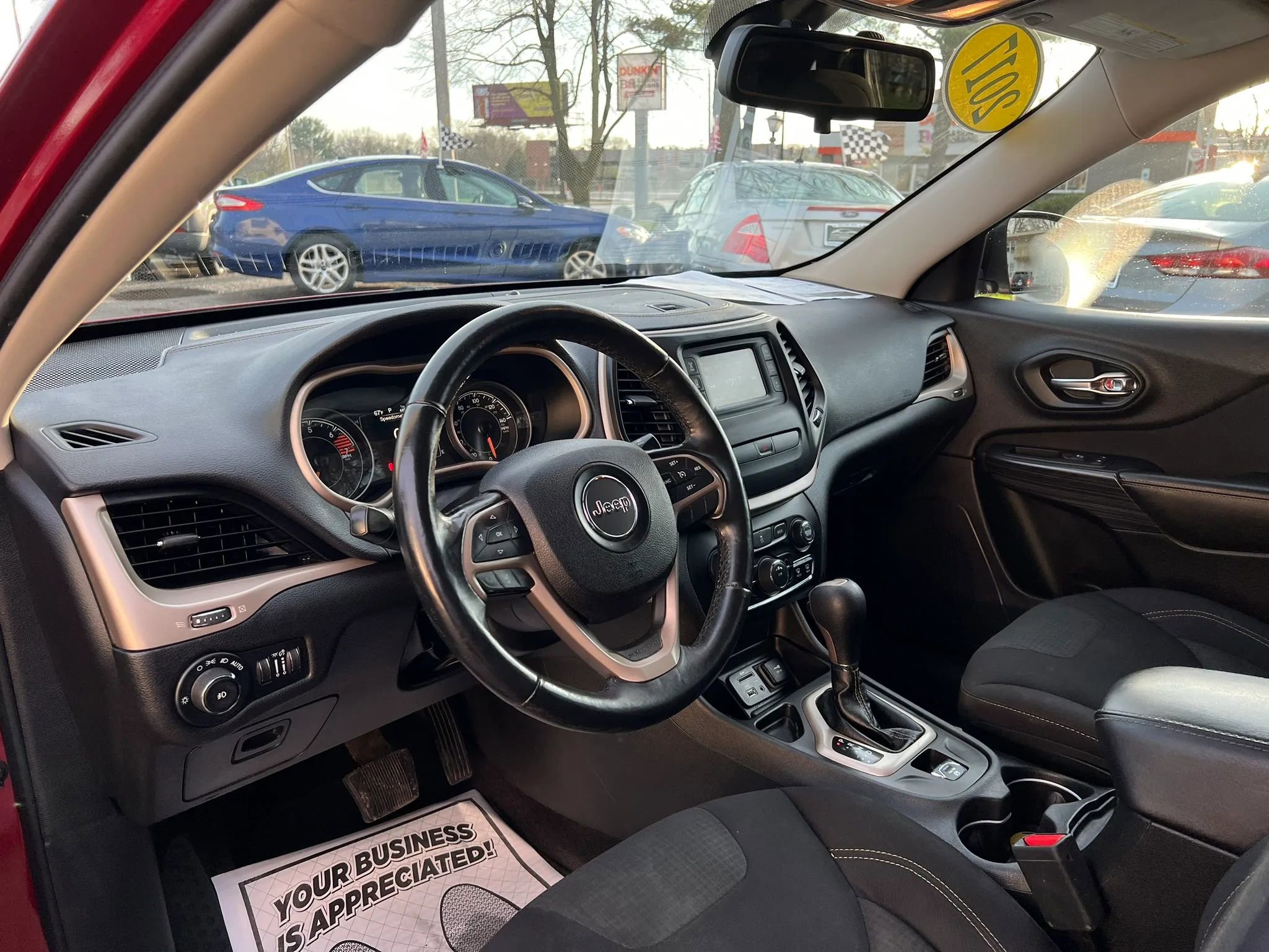 Used 2017 Jeep Cherokee Latitude image 10