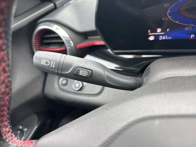 Used 2024 Chevrolet Trax RS w/ Sunroof Package image 27