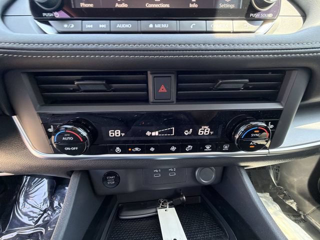 New 2026 Nissan Rogue SV w/ Cold Weather Package AWD/4WD image 18
