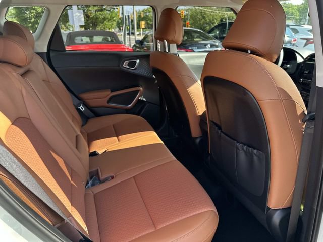 Used 2025 Kia Soul EX FWD image 12
