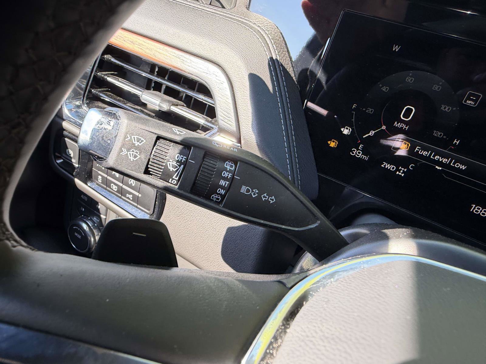 Certified 2025 GMC Yukon XL Denali AWD/4WD image 23