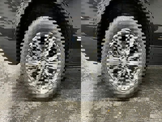 New 2025 Cadillac XT5 Premium Luxury w/ LPO, Floor Liner Package image 12