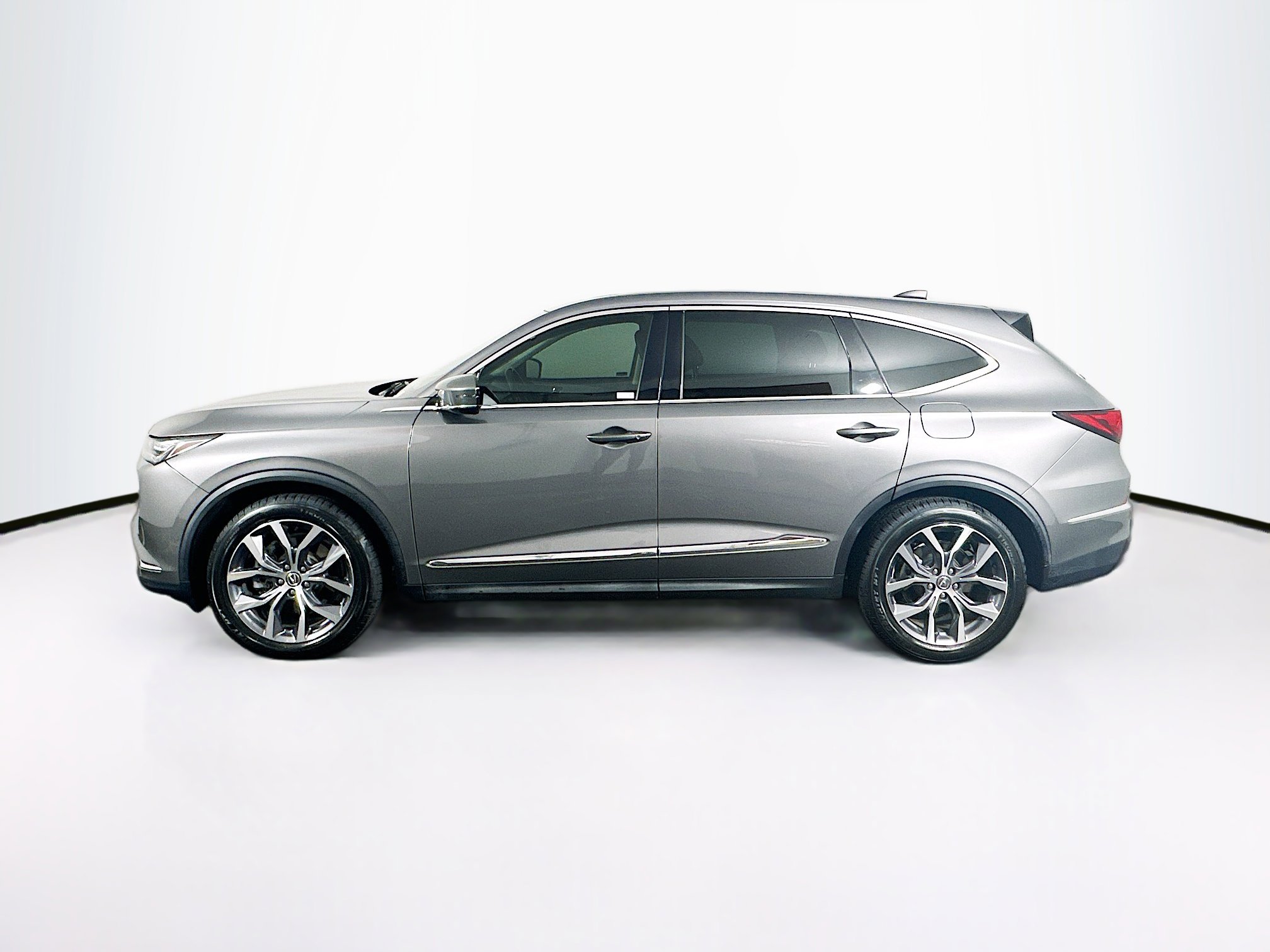 Used 2023 Acura MDX FWD w/ Technology Package image 4