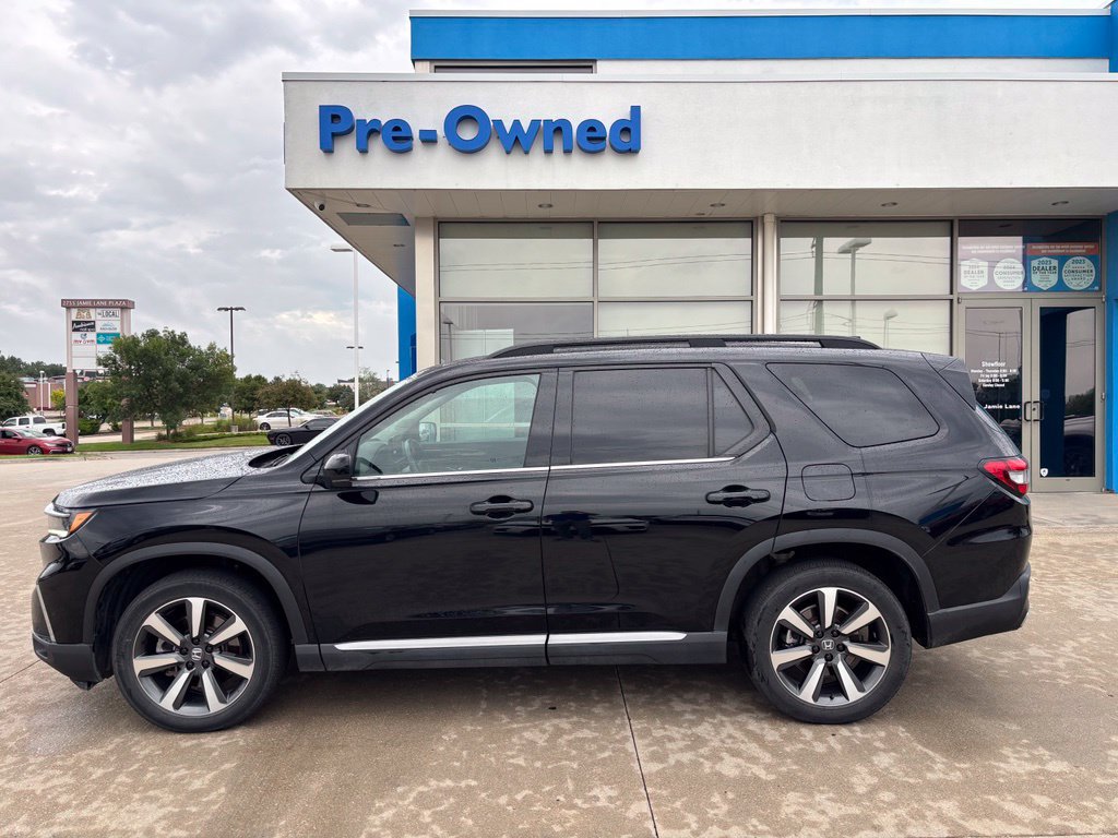 Certified 2025 Honda Pilot Touring image 8