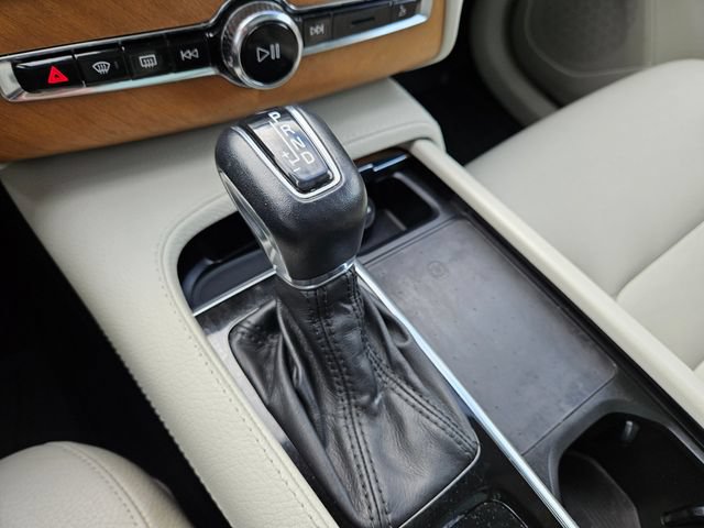 Used 2021 Volvo XC90 T6 Momentum w/ Advanced Package AWD/4WD image 28