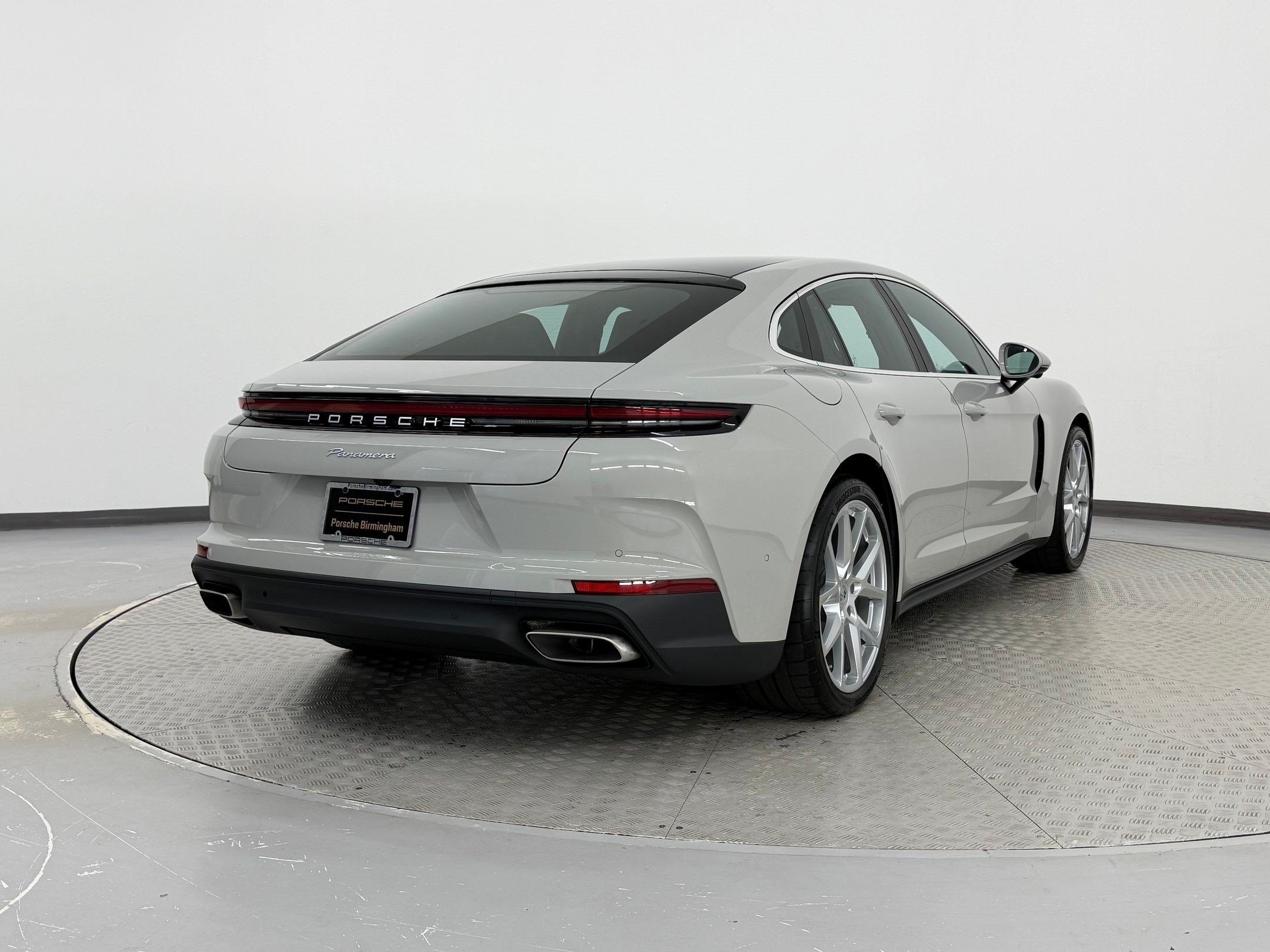 New 2026 Porsche Panamera image 9