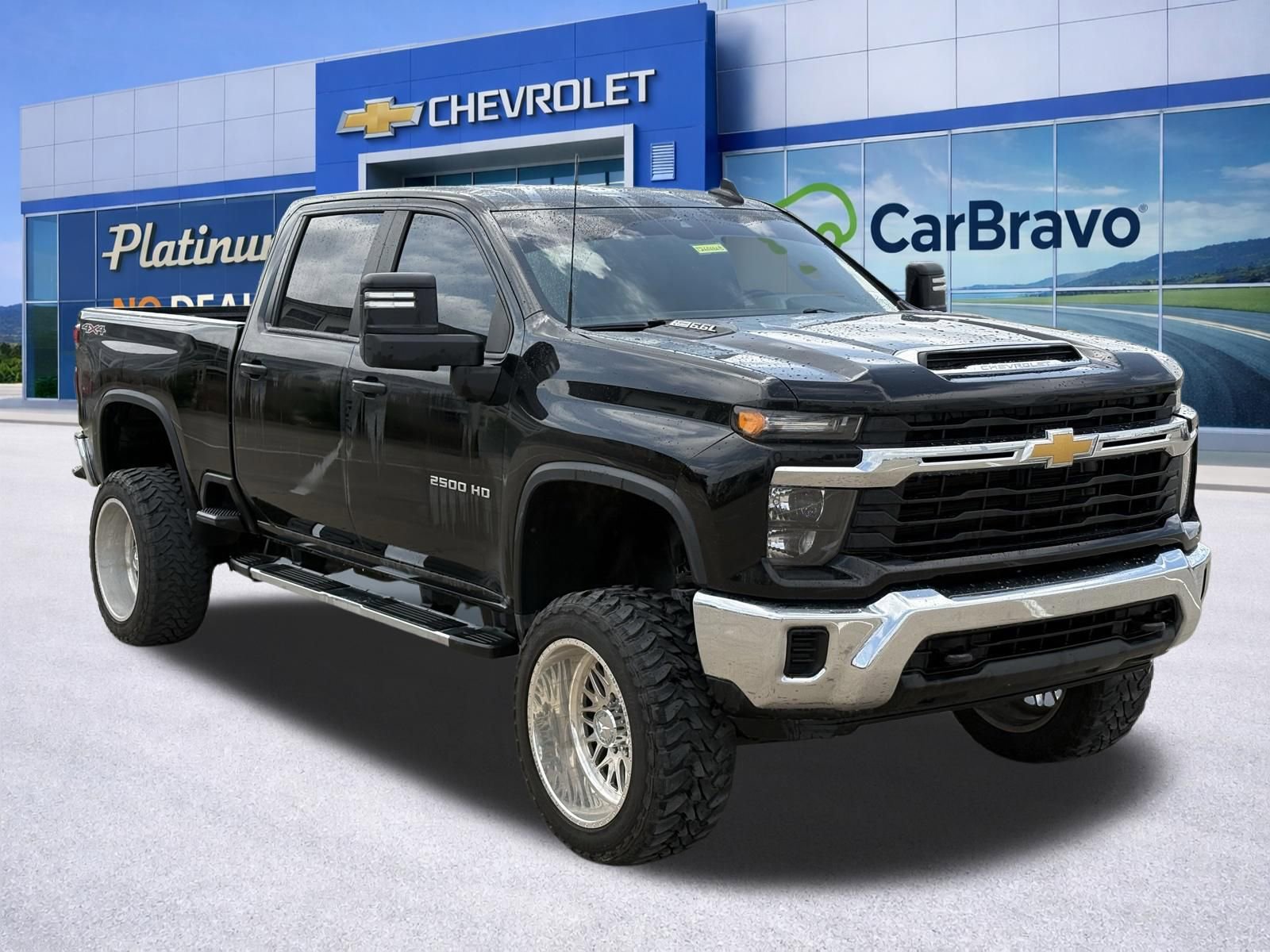 Used 2024 Chevrolet Silverado 2500 LT AWD/4WD image 11