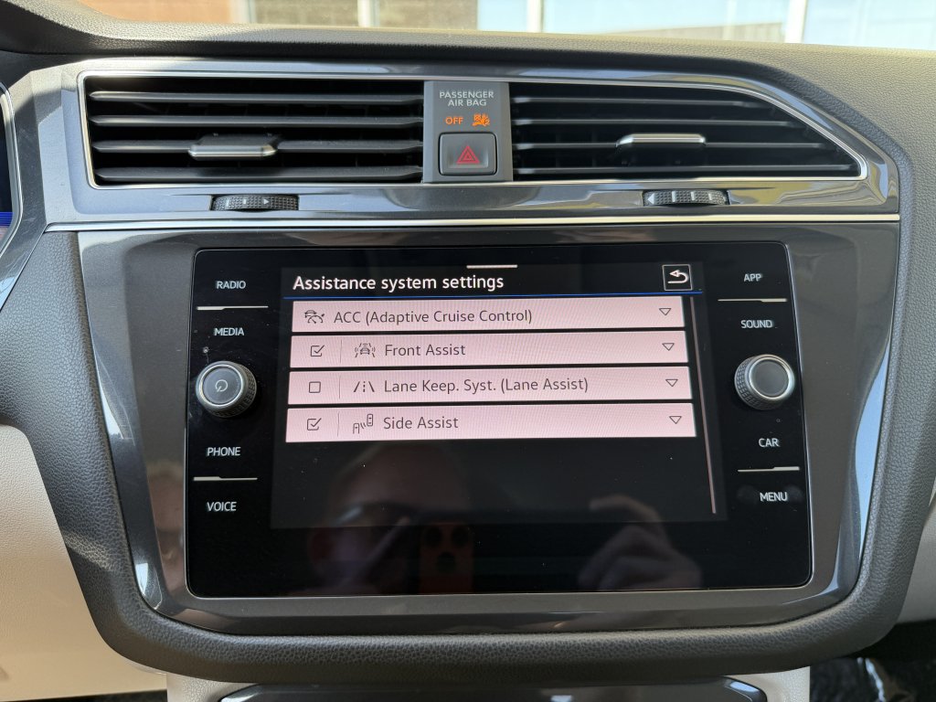 Used 2022 Volkswagen Tiguan SE FWD image 23