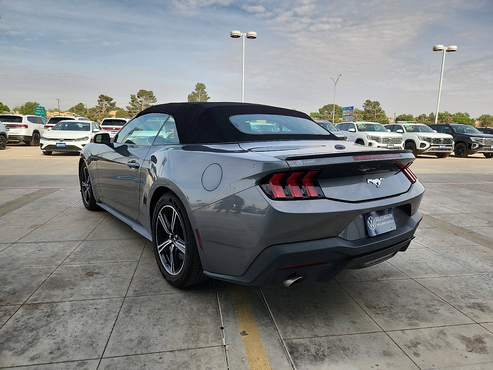 Used 2024 Ford Mustang Premium image 5