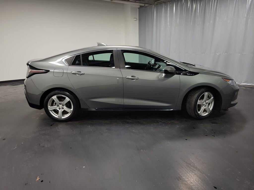 Used 2017 Chevrolet Volt LT w/ Comfort Package image 10